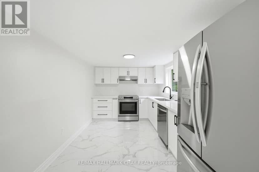 8410 11 Highway — photo 10 of 30