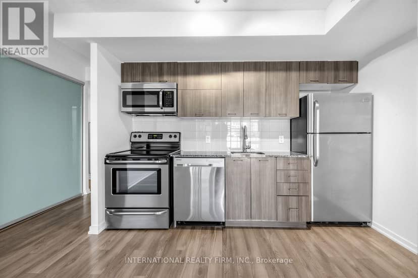 516 - 20 Joe Shuster Way — photo 13 of 33
