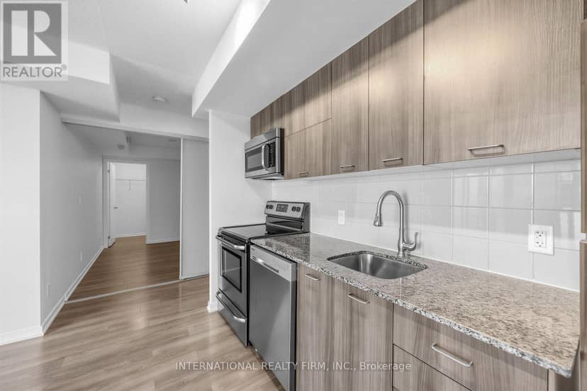 516 - 20 Joe Shuster Way — photo 15 of 33