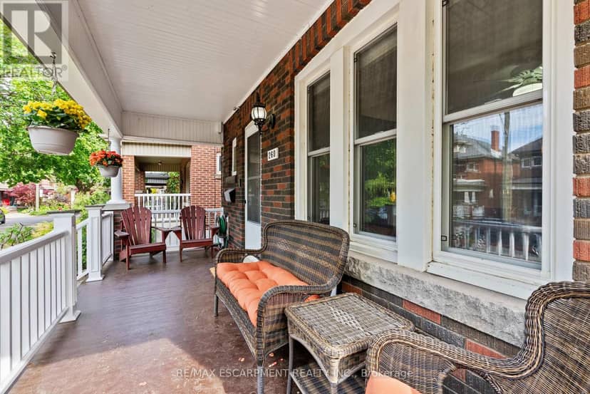 260 Stinson Crescent — photo 5 of 40