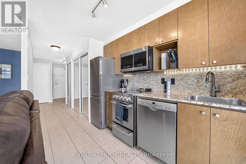 5509 - 11 Brunel Court — photo 10 of 29