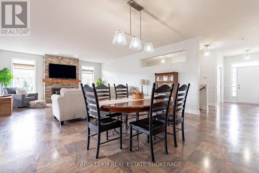 3063 Stone Ridge Boulevard — photo 11 of 40