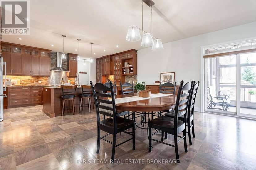 3063 Stone Ridge Boulevard — photo 10 of 40