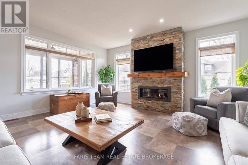 3063 Stone Ridge Boulevard — photo 12 of 40