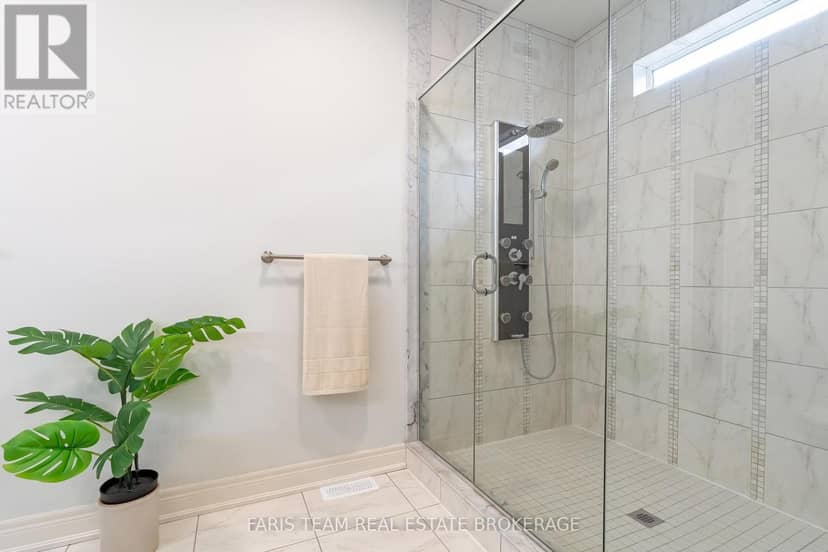 3063 Stone Ridge Boulevard — photo 18 of 40
