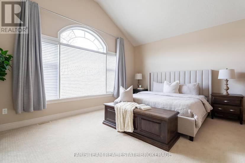 3063 Stone Ridge Boulevard — photo 15 of 40