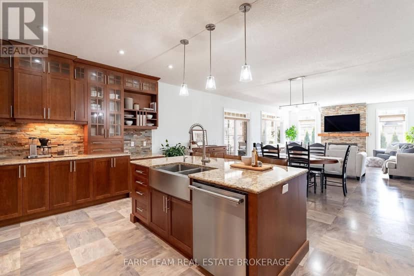 3063 Stone Ridge Boulevard — photo 9 of 40