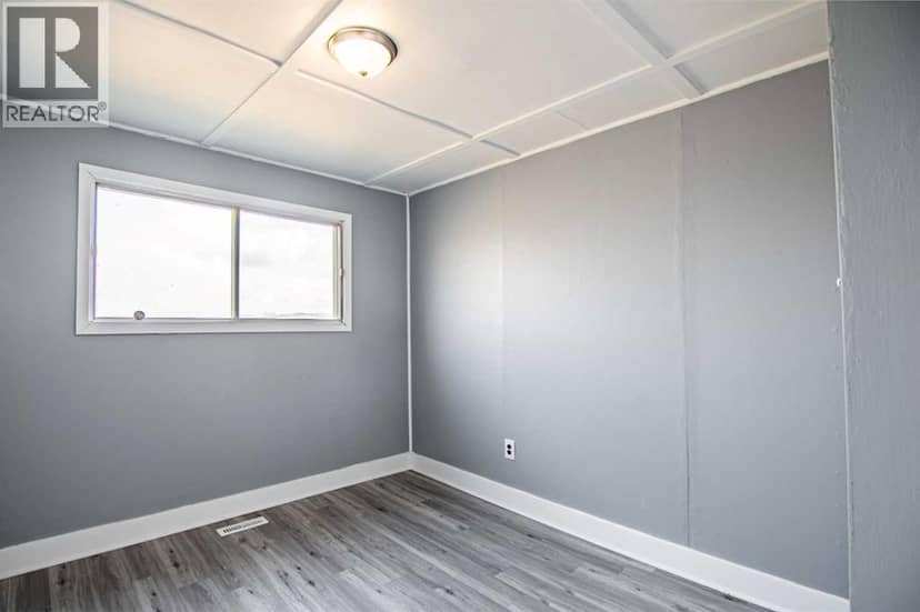 39061 Range Road 220 — photo 9 of 32