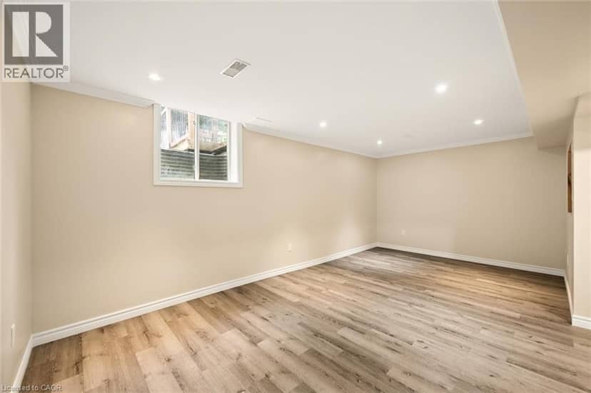 21 PORCHLIGHT Drive — photo 32 of 40