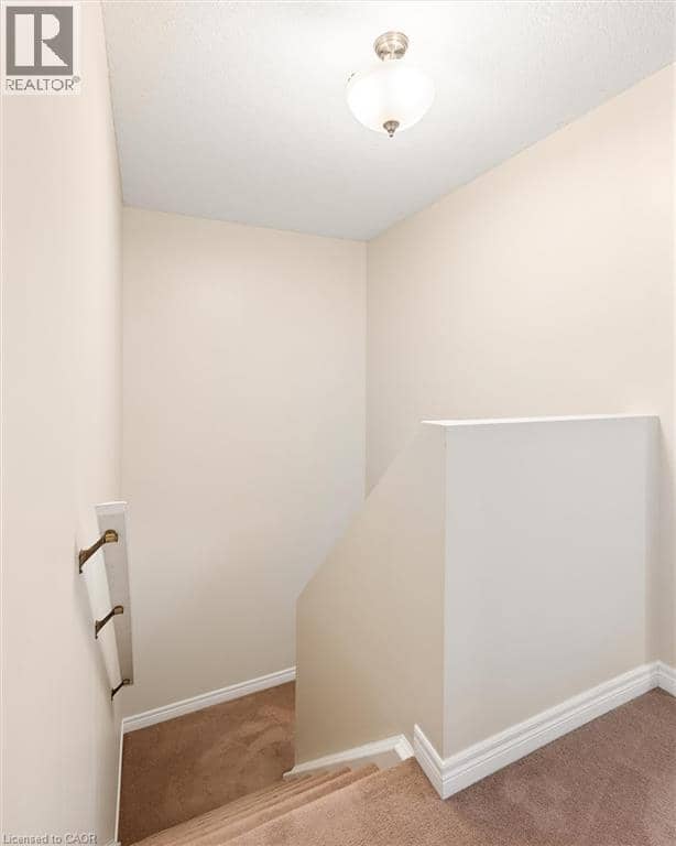21 PORCHLIGHT Drive — photo 19 of 40