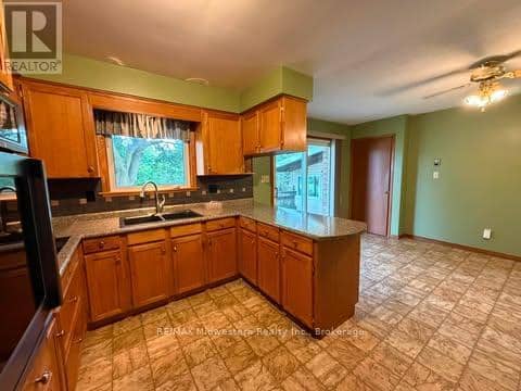 69 Louise Street — photo 14 of 26