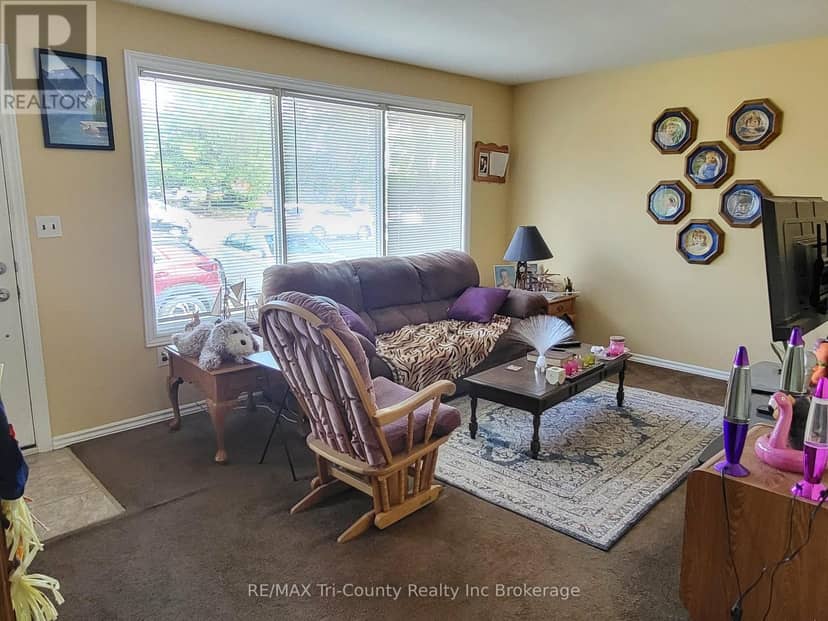 446 Norwich Avenue — photo 2 of 21