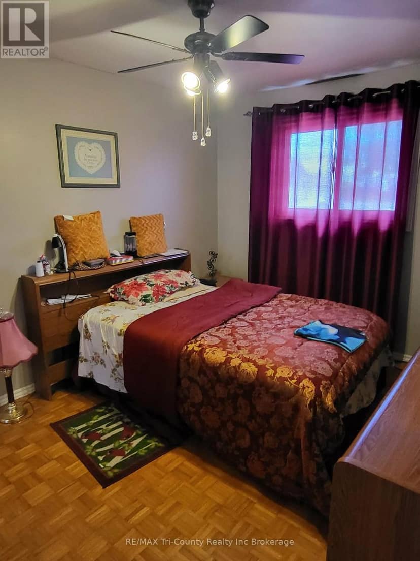 446 Norwich Avenue — photo 7 of 21