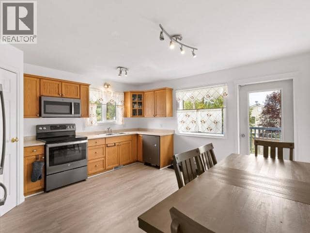 105 Pueblo Crescent — photo 5 of 25