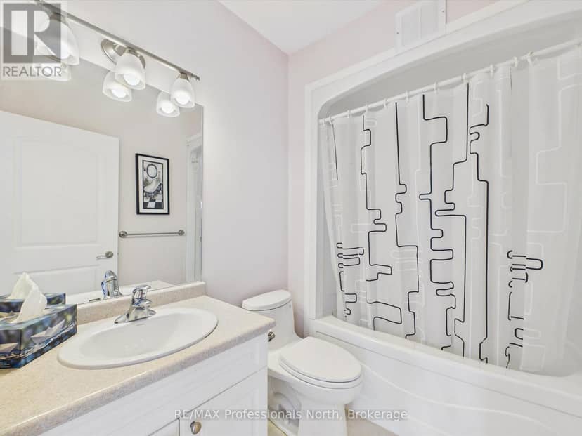 501 - 10A Kimberley Avenue — photo 25 of 40