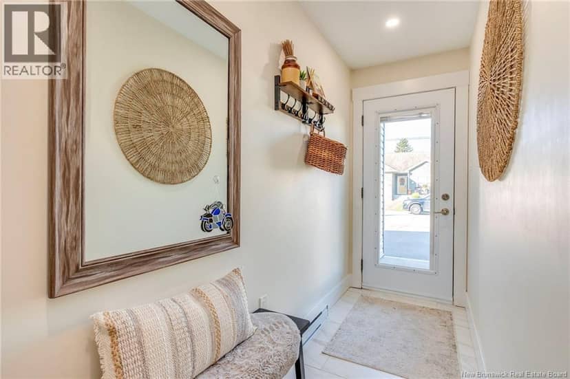 132 McQueen Street — photo 4 of 40