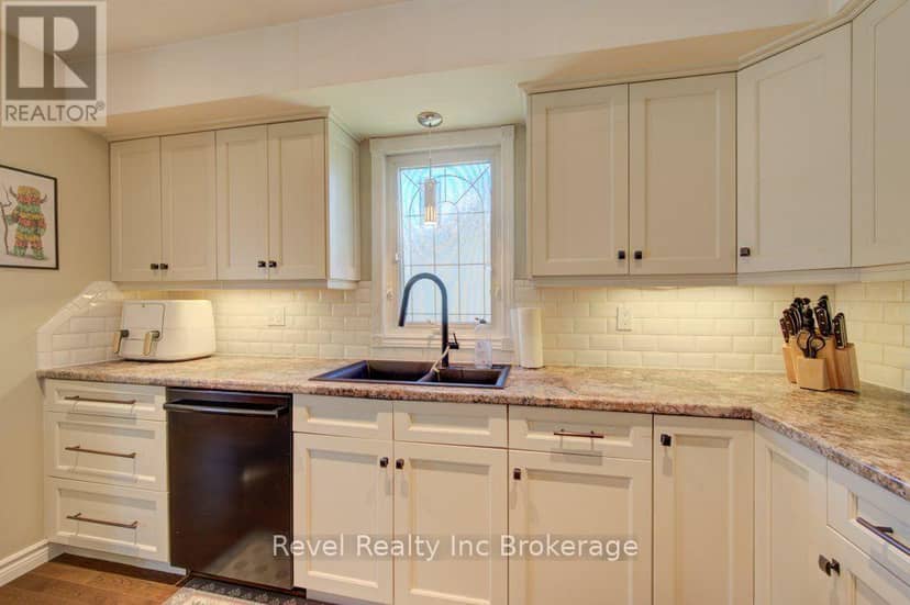 1119 Mohawk Street — photo 12 of 40