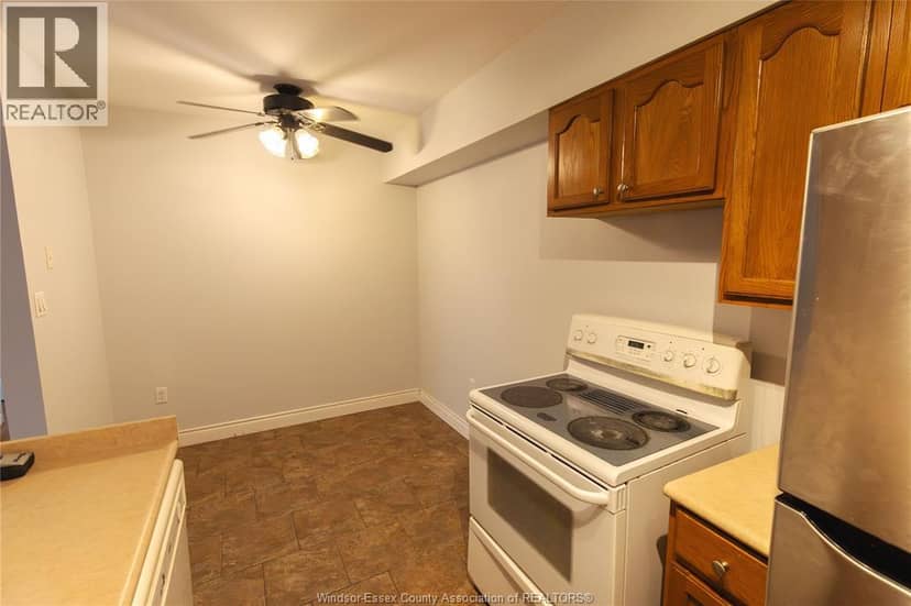3355 SANDWICH Unit# 310 — photo 5 of 15