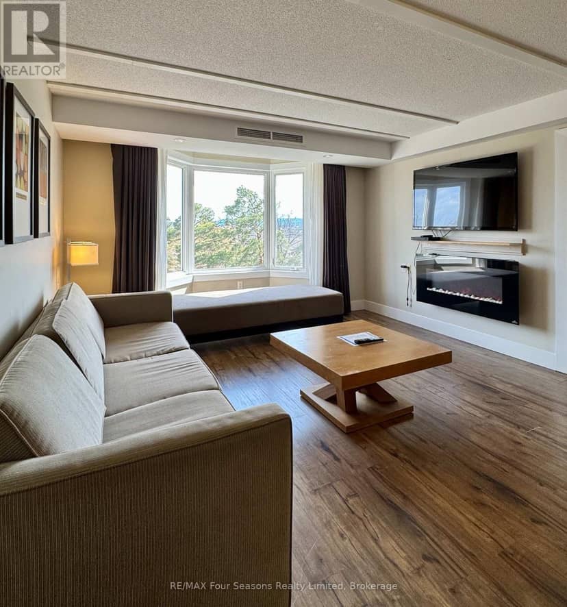 5209 - 9 Harbour Street E — photo 13 of 19