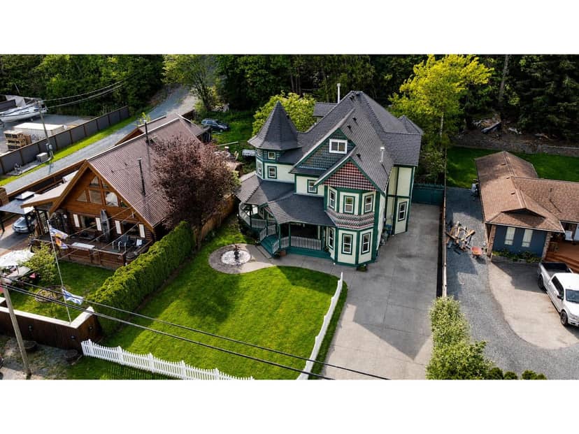 864 HOT SPRINGS ROAD, Harrison Hot Springs, Harrison Hot Springs