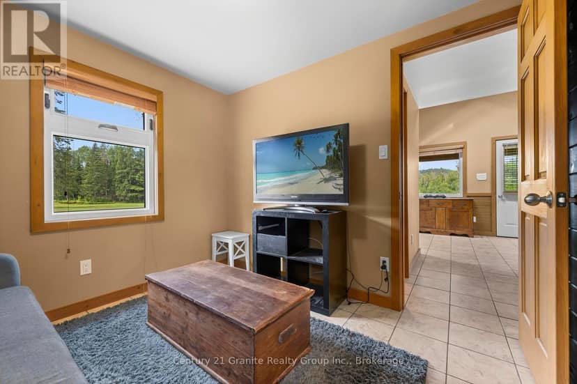 573 Browns Road — photo 33 of 40
