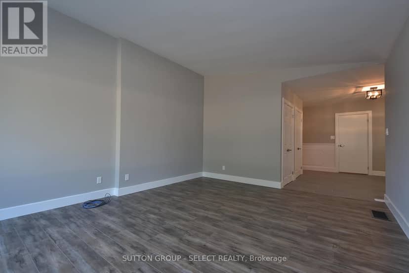 1566 Nairn Avenue, London East, photo 6
