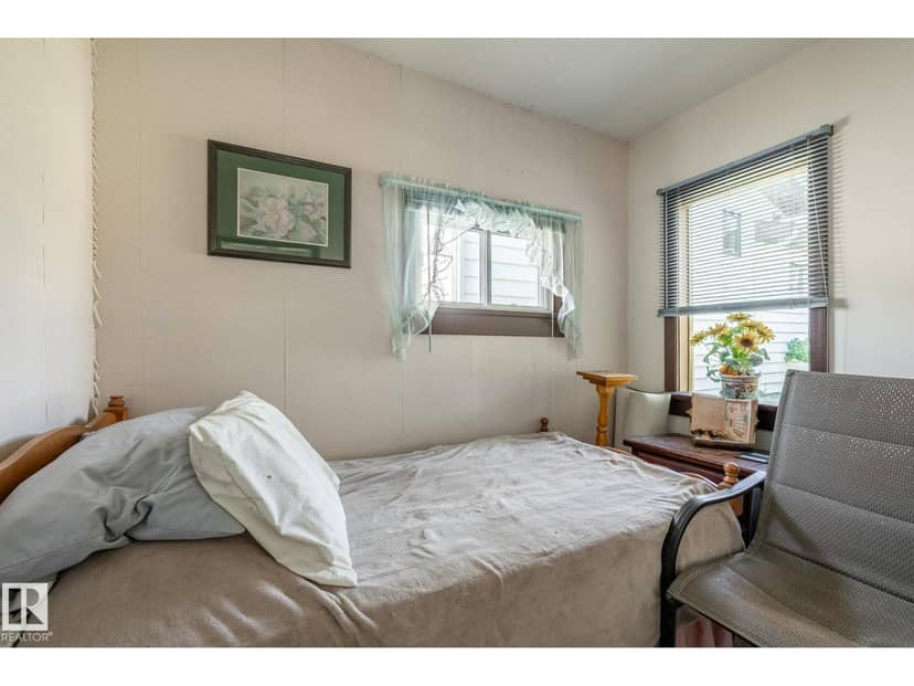 614 1 AV — photo 27 of 40