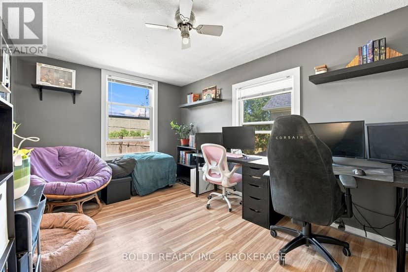 54 Eastchester Avenue — photo 25 of 40