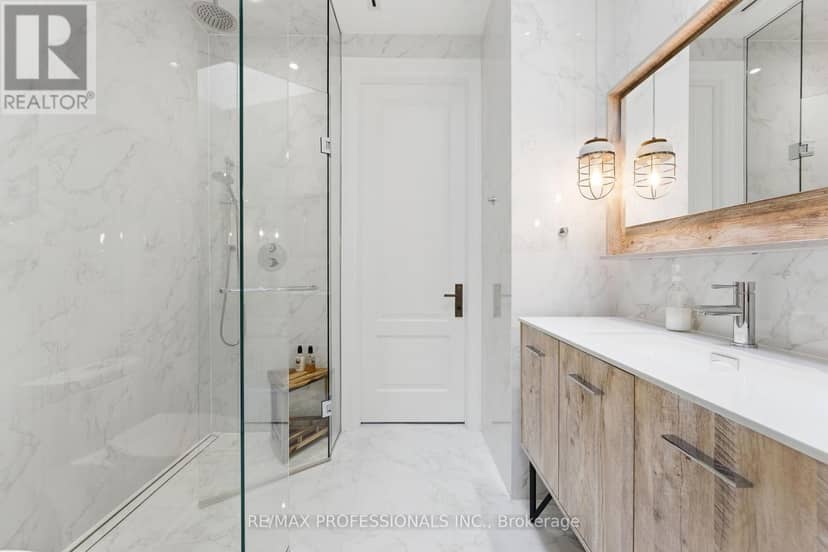 23 Riverside Crescent — photo 23 of 40
