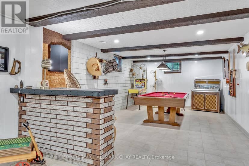 1009 Fairbairn Street — photo 28 of 40