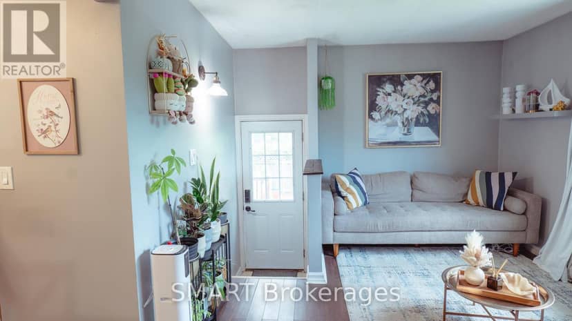 23 Moffatt Street — photo 21 of 31