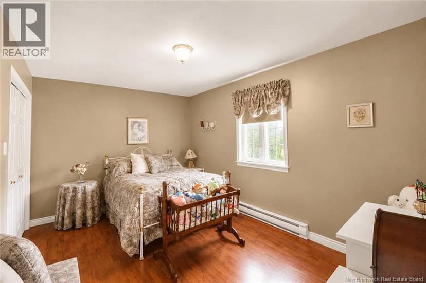 13 Maple Drive — photo 32 of 40