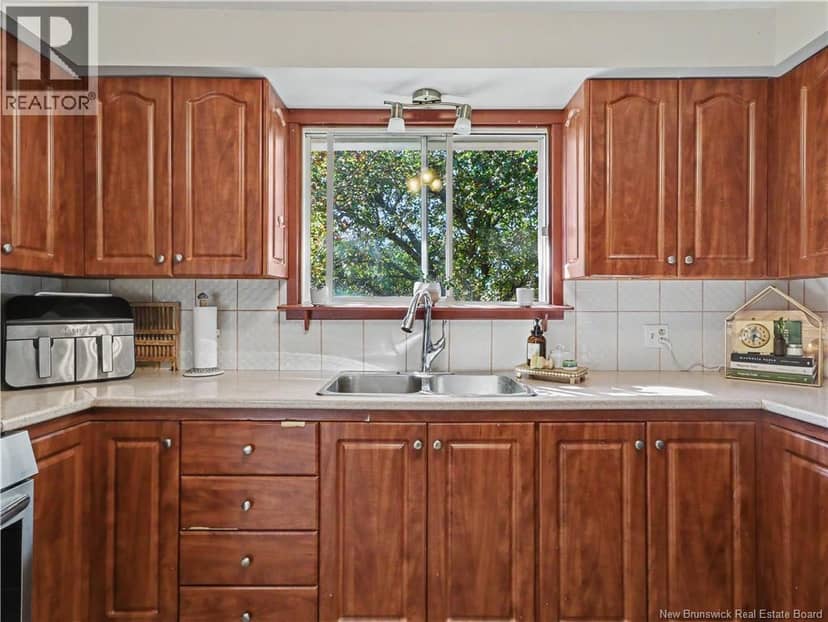 130 Kirkpatrick Street — photo 10 of 40