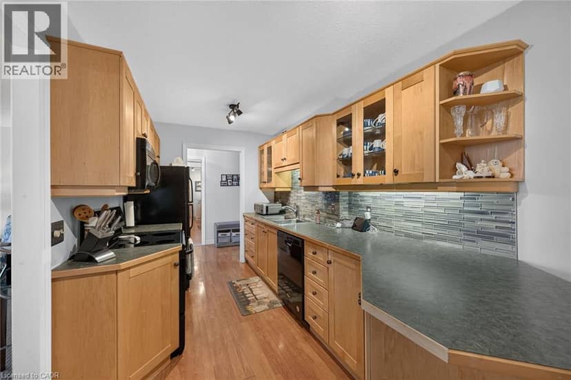 75 QUEEN Street N Unit# 1606 — photo 19 of 40