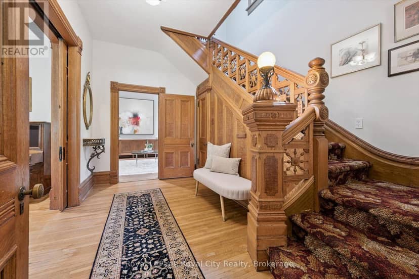 80 London Road W, Guelph, photo 7