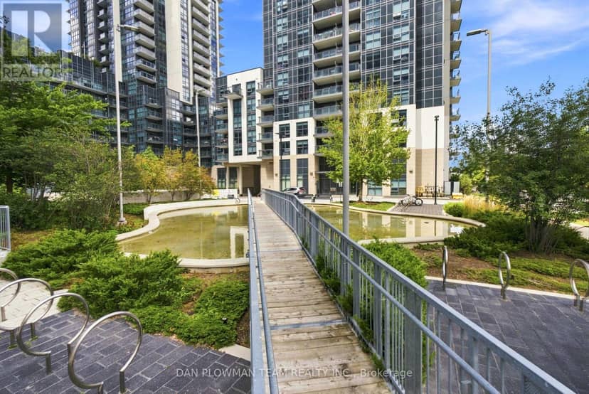 227 - 20 Meadowglen Place — photo 38 of 40