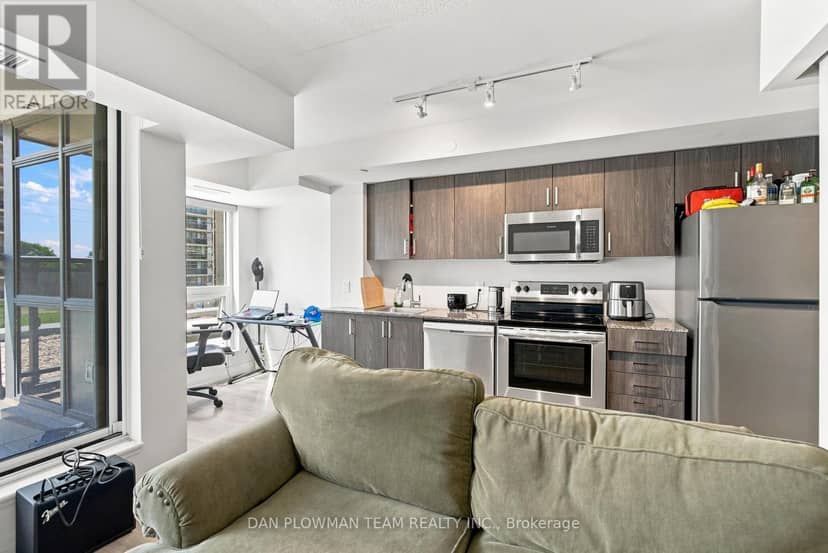 227 - 20 Meadowglen Place — photo 7 of 40