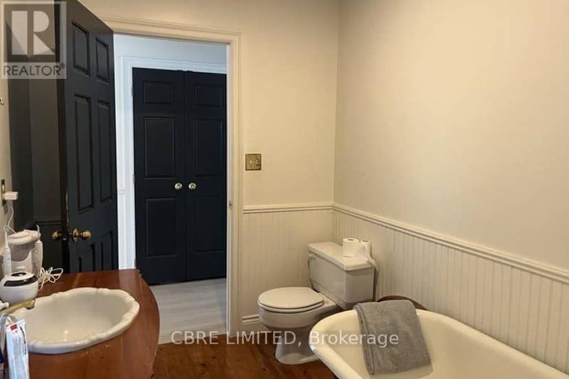 7372* Guelph Line — photo 15 of 35