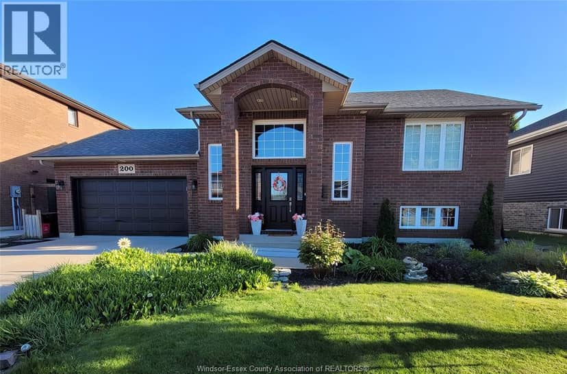 200 Riverview Avenue — photo 1 of 30