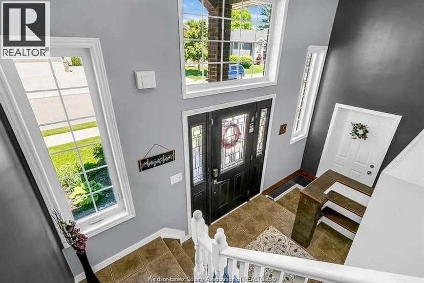 200 Riverview Avenue — photo 8 of 30