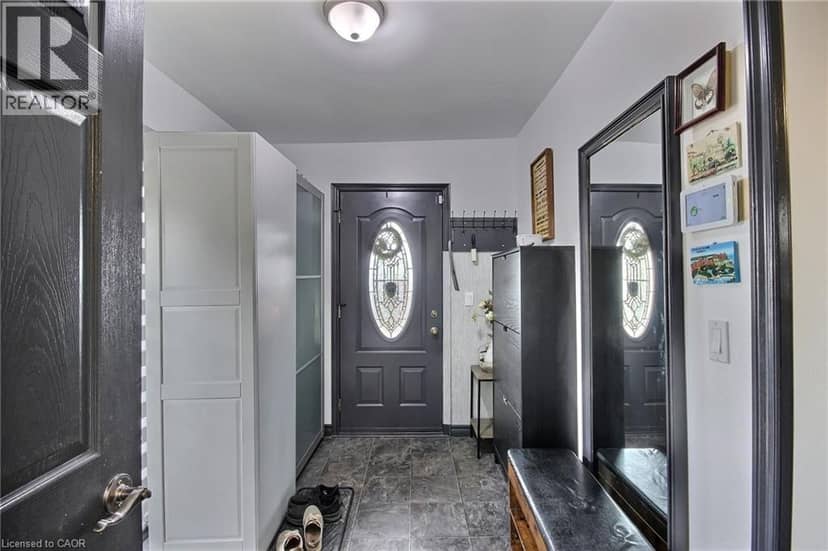 506 MAIN Street E — photo 7 of 18