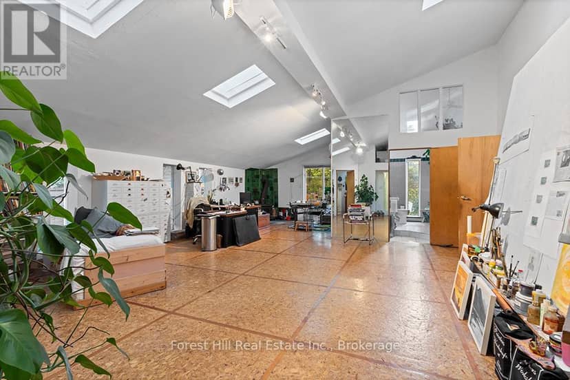 15 Hill Street — photo 3 of 40
