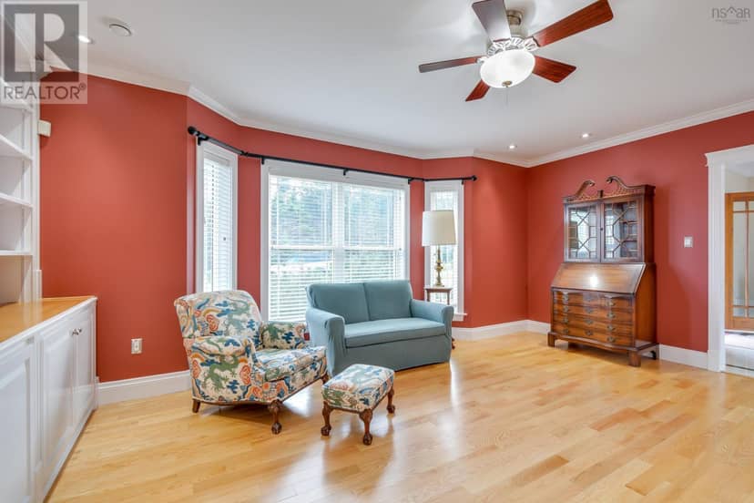 485&489 Maple Drive — photo 8 of 40