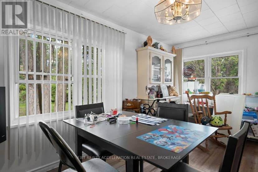 349 Stanley Street — photo 11 of 40