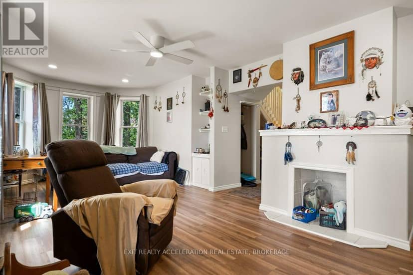 349 Stanley Street, Deseronto, photo 3