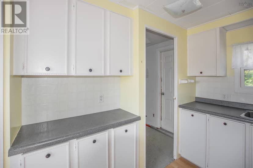 2183 Highway 1 — photo 14 of 32