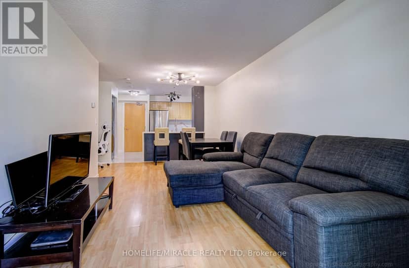 705 - 212 Eglinton Avenue — photo 2 of 25