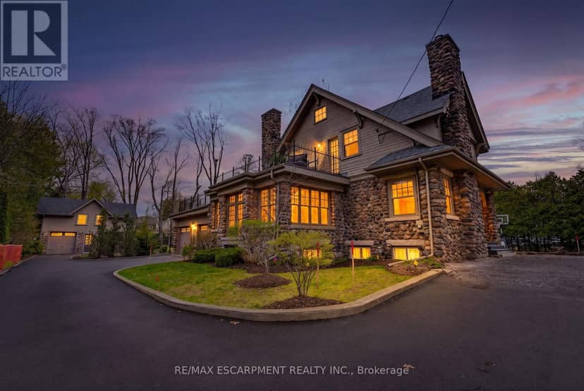 3083 Lakeshore Road, Burlington