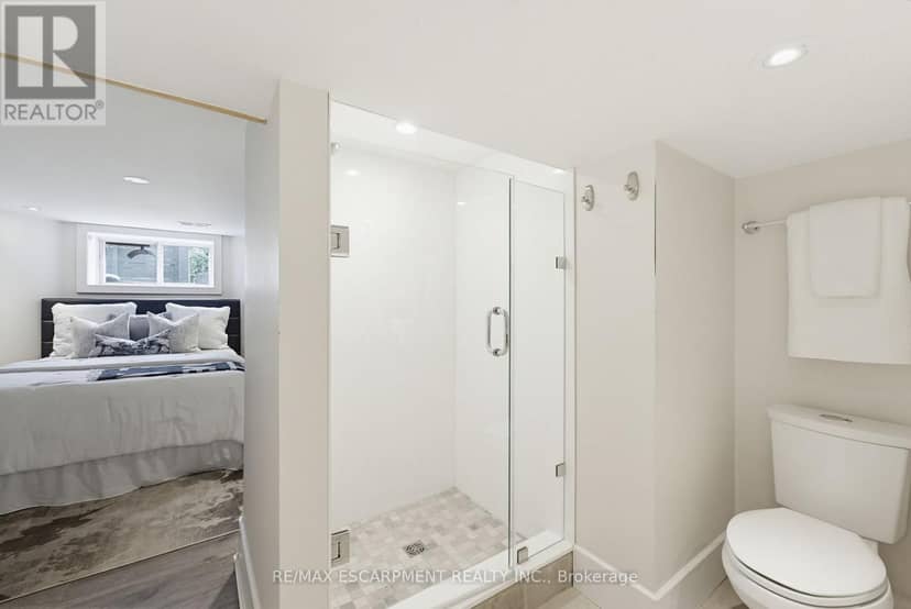 3083 Lakeshore Road — photo 33 of 40
