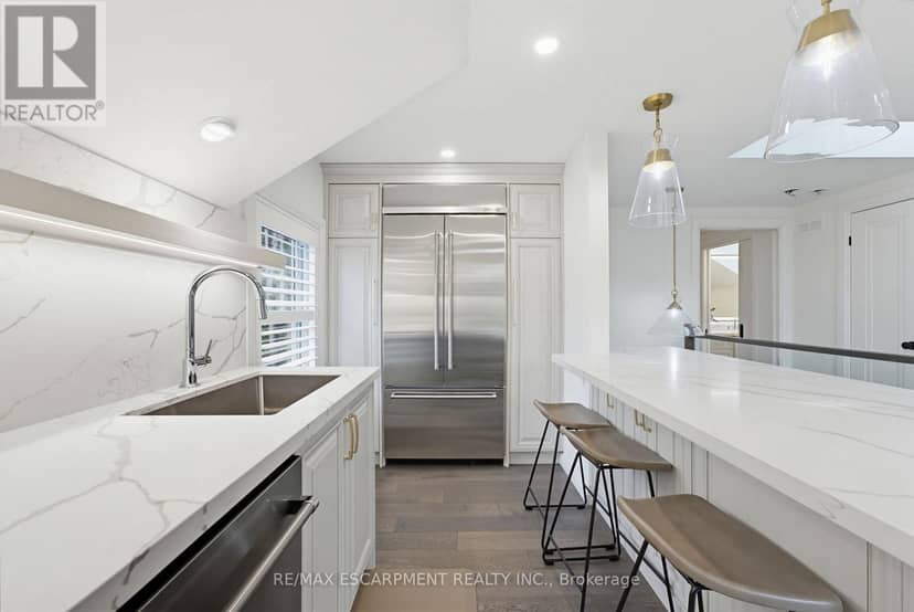 3083 Lakeshore Road — photo 36 of 40